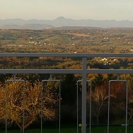 La Panoramique Des Puys Vollore-Ville